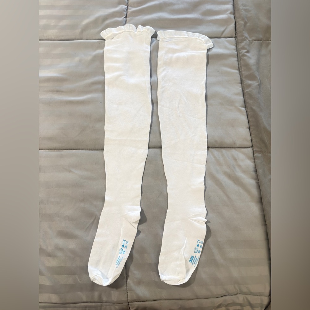 Jobst Anti Embolism Thigh High XL White. Unisex